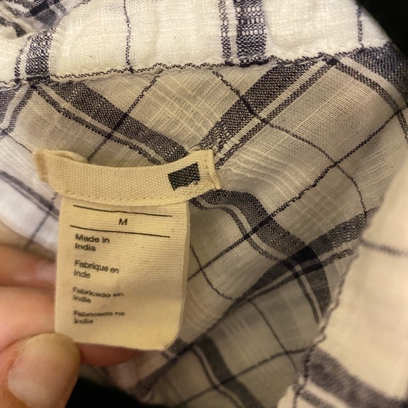 Levi Button down Top - Picture 7 of 7